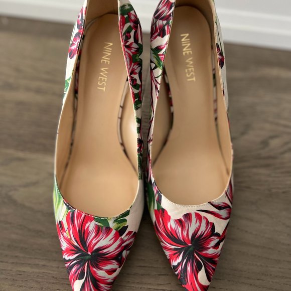 Nine West Floral Heels - Size 8 - Picture 3 of 5